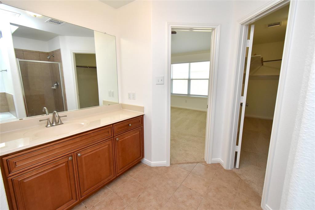 3938 Falvel Shadow Creek Drive, Spring, Texas image 8