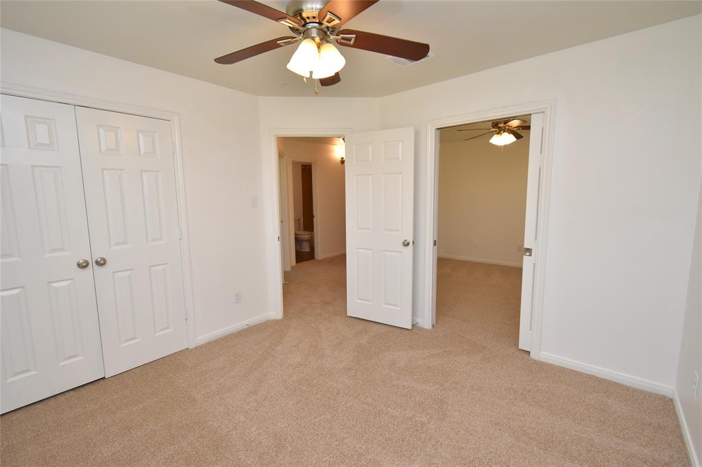 3938 Falvel Shadow Creek Drive, Spring, Texas image 12