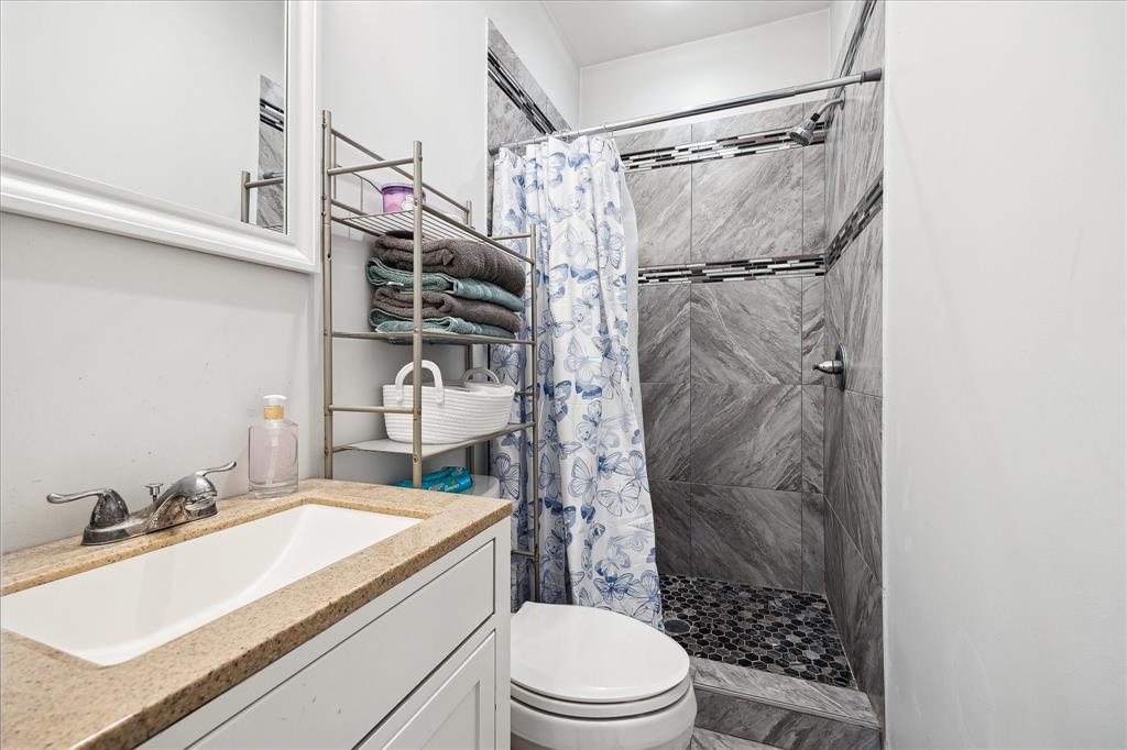 8917 Hawk Road, Pearland, Texas image 28