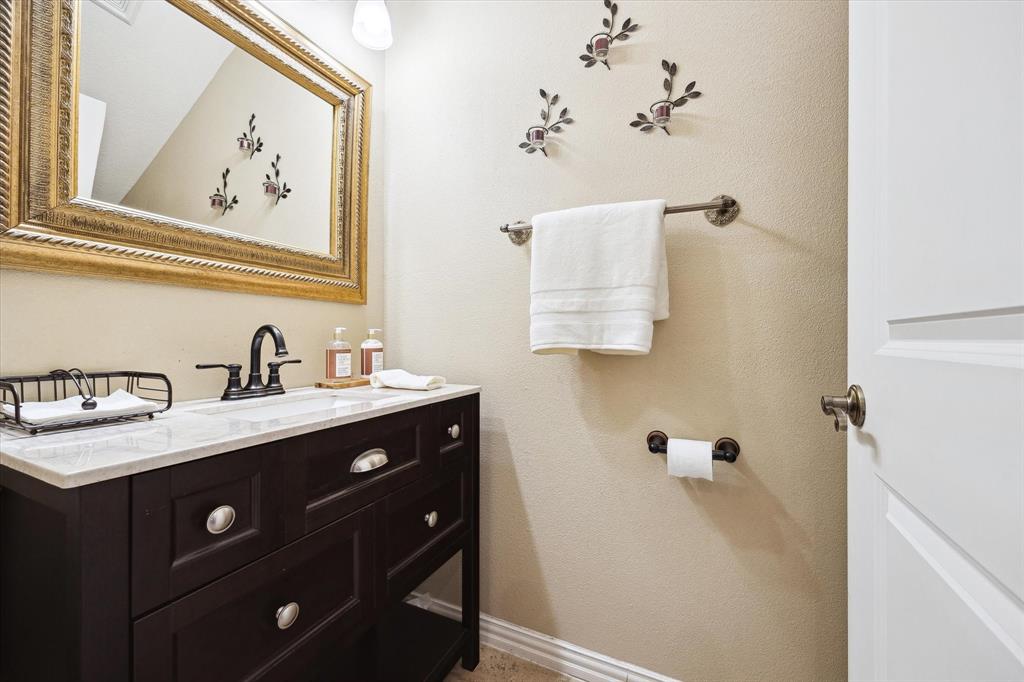 8917 Hawk Road, Pearland, Texas image 21
