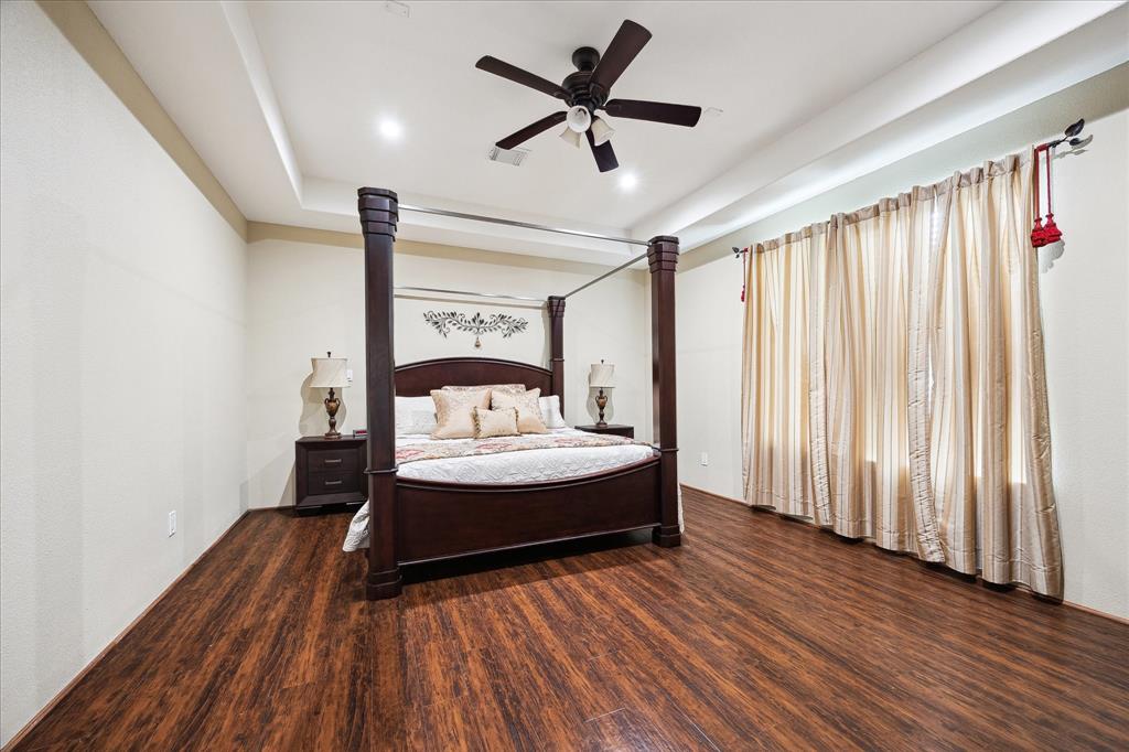 8917 Hawk Road, Pearland, Texas image 12