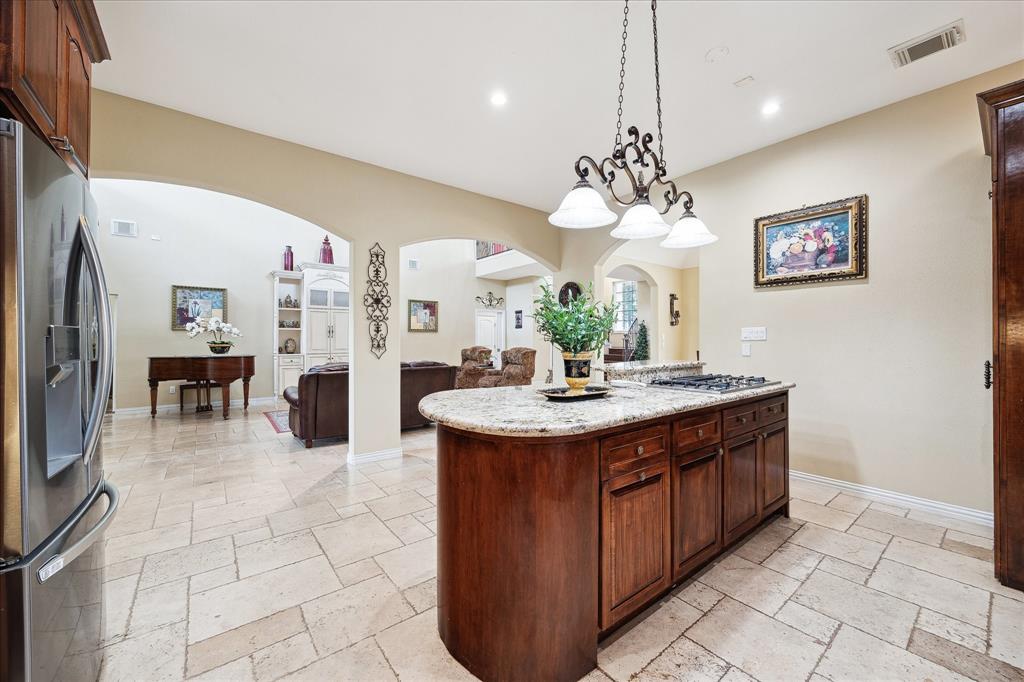 8917 Hawk Road, Pearland, Texas image 10