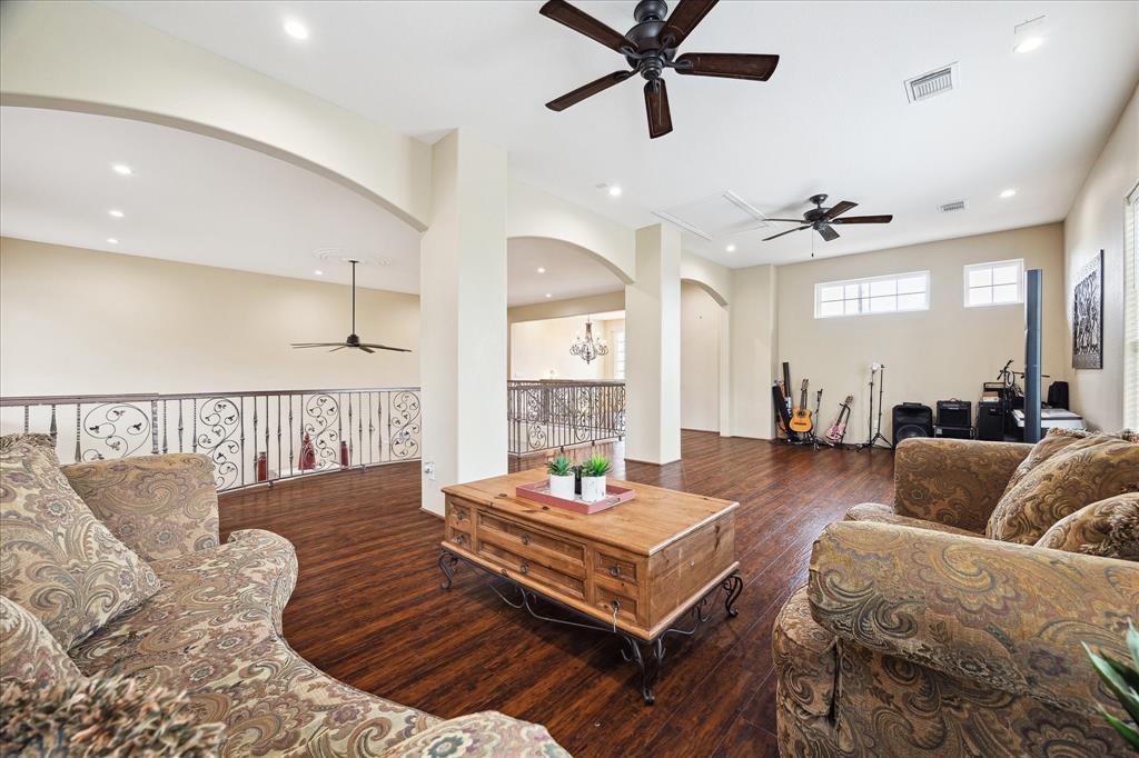 8917 Hawk Road, Pearland, Texas image 15