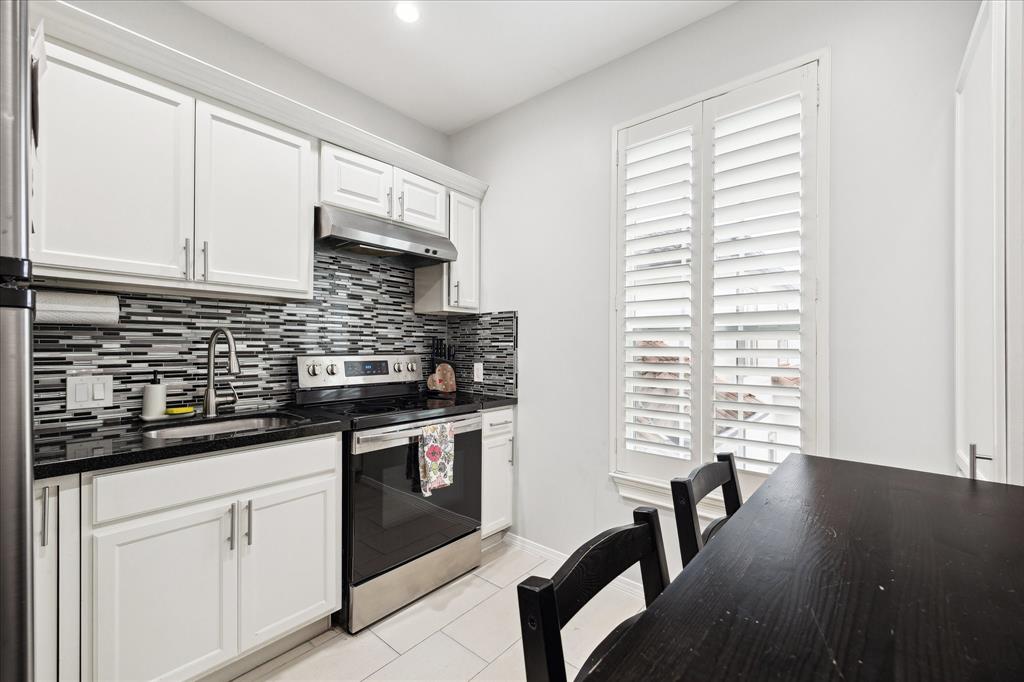 8917 Hawk Road, Pearland, Texas image 25