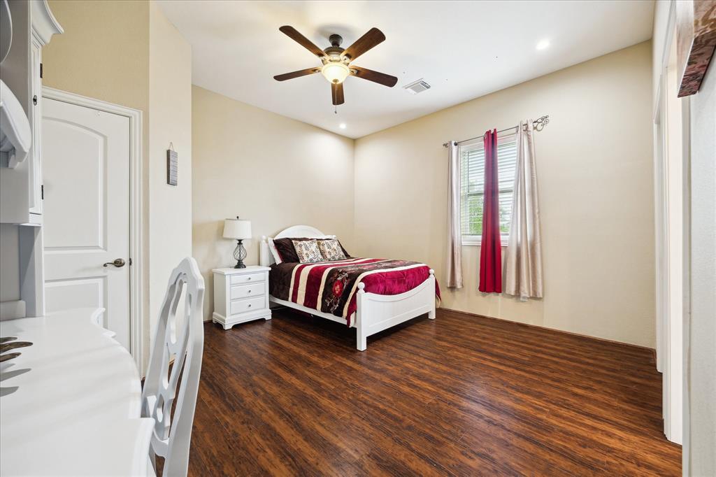 8917 Hawk Road, Pearland, Texas image 18