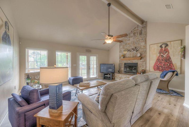 220 Harbor Drive, Onalaska, Texas image 8