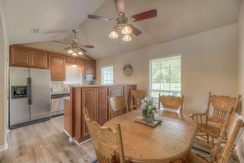 220 Harbor Drive, Onalaska, Texas image 11