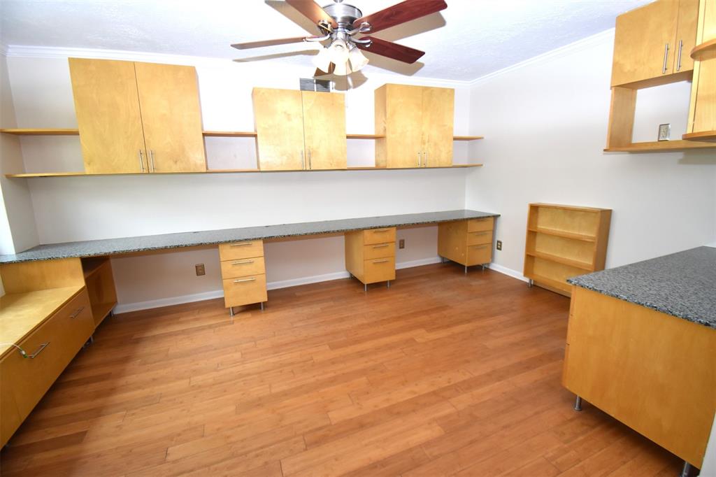 1864 Dolphin Drive