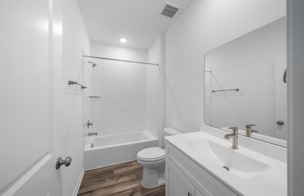 338 Dallas Meadows Drive, Dayton, Texas image 14