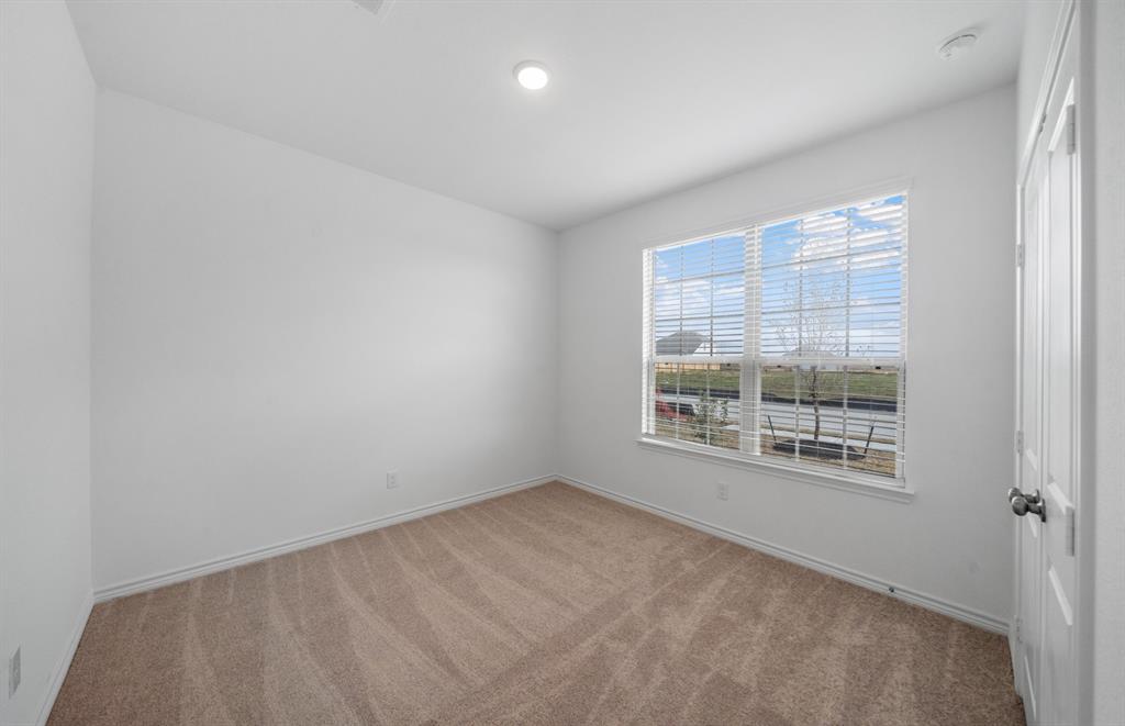 338 Dallas Meadows Drive, Dayton, Texas image 13