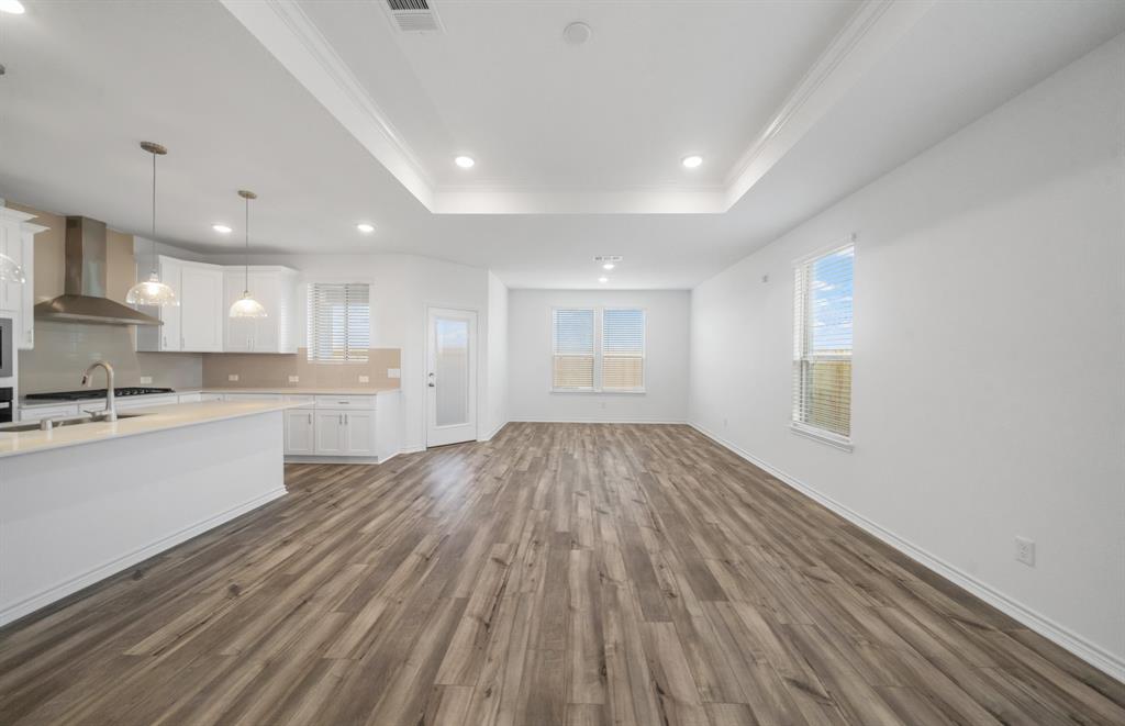 338 Dallas Meadows Drive, Dayton, Texas image 7