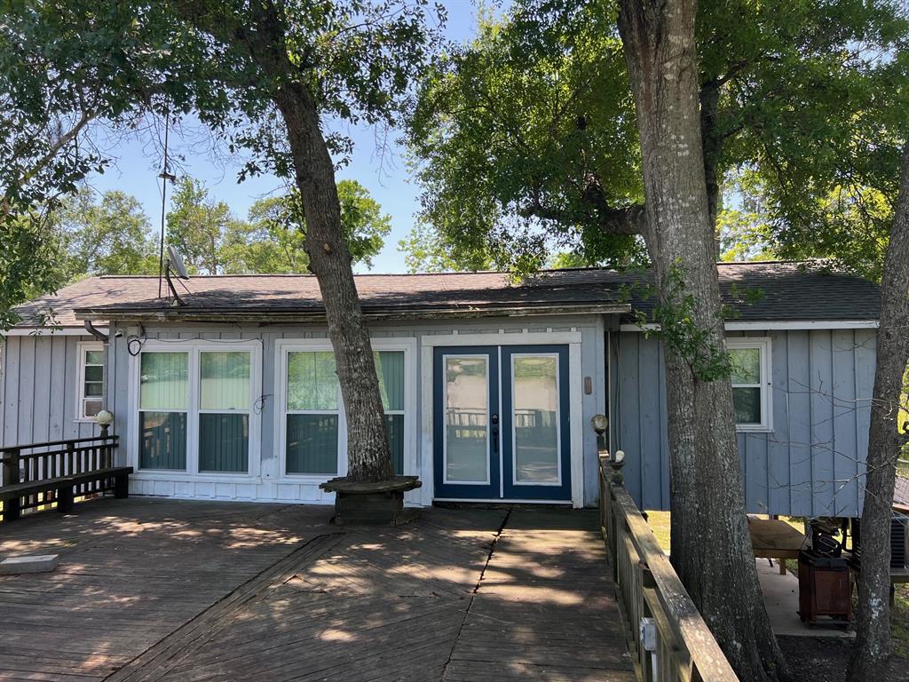 1813 County Road 1333, Liberty, Texas image 2