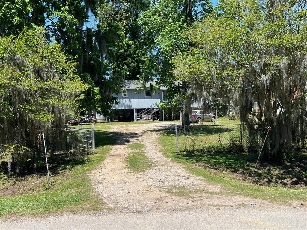 1813 County Road 1333, Liberty, Texas image 5