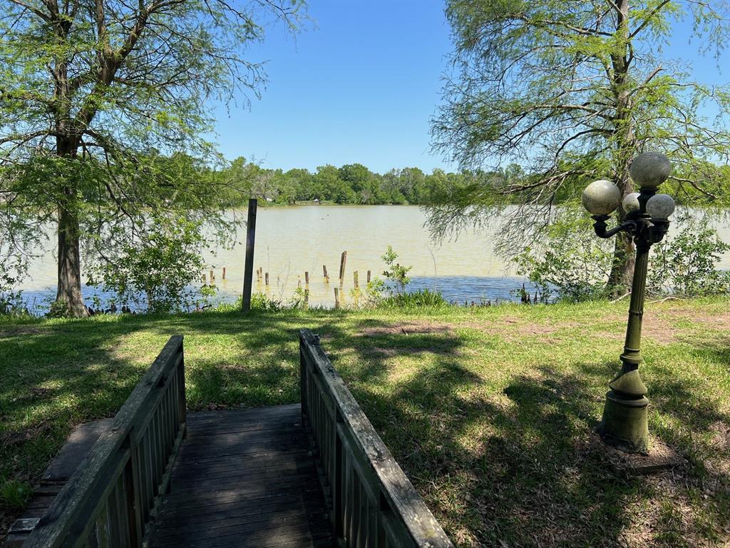 1813 County Road 1333, Liberty, Texas image 6
