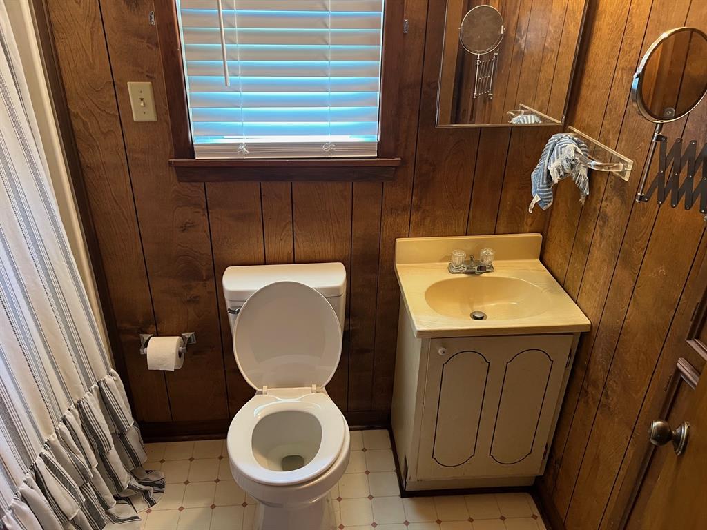 1813 County Road 1333, Liberty, Texas image 17