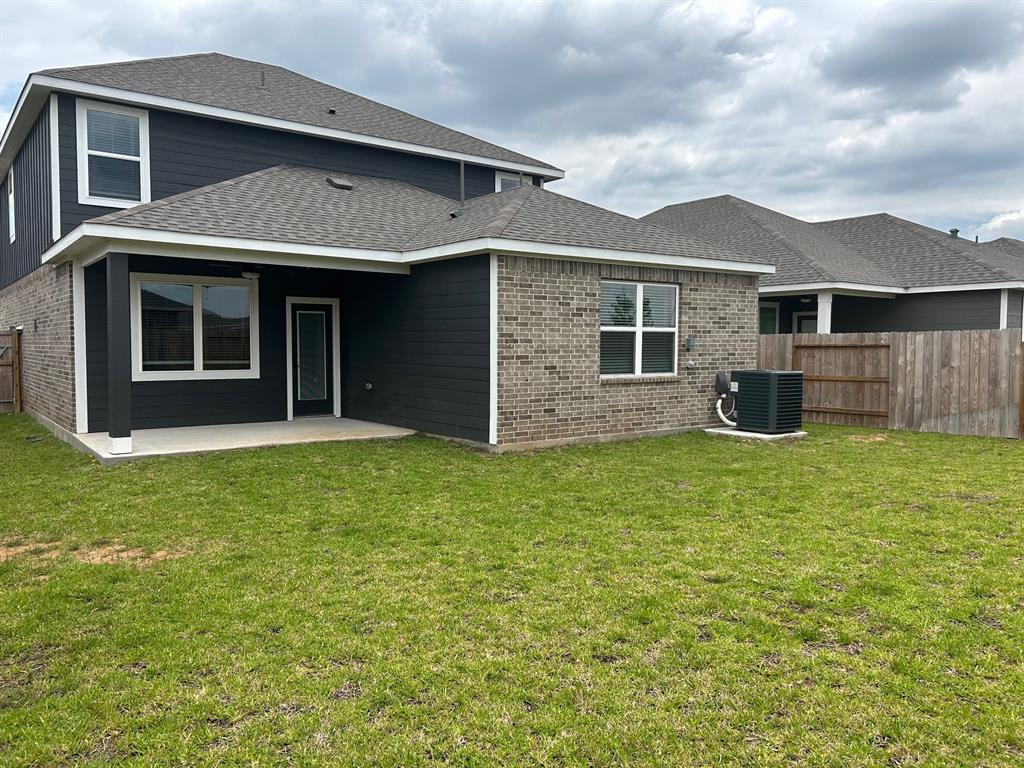 10811 Bright Beacon Drive, Beasley, Texas image 2