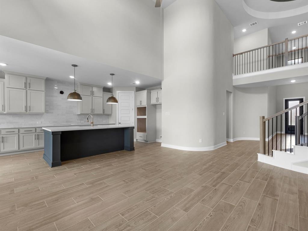 2818 Sweet Honey Lane