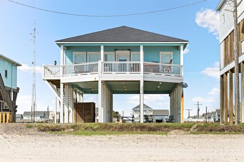 Homes For Sale - 1391 Keith Ave Ave<br/> Gilchrist, TX 77617