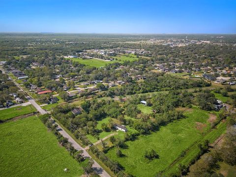 A home in Alvin