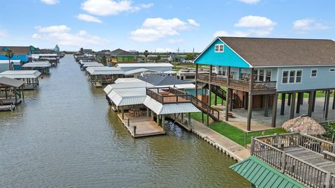 A home in Crystal Beach