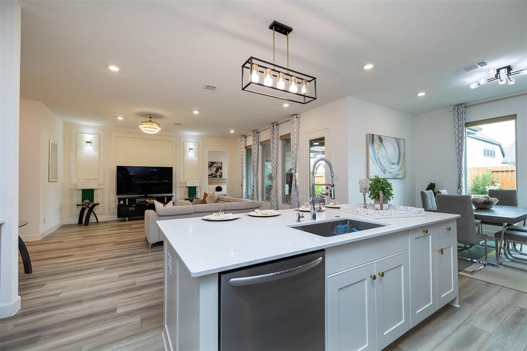 18326 Daybreak Glen Way, Cypress, Texas image 14