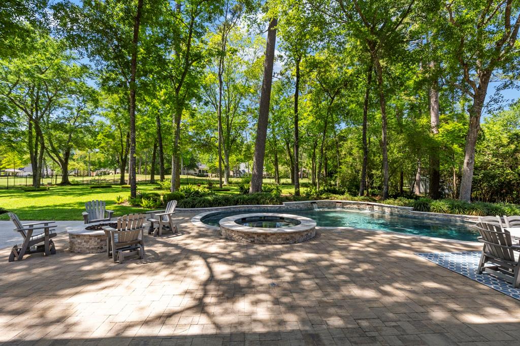 26 Southgate Drive, The Woodlands, Texas image 41