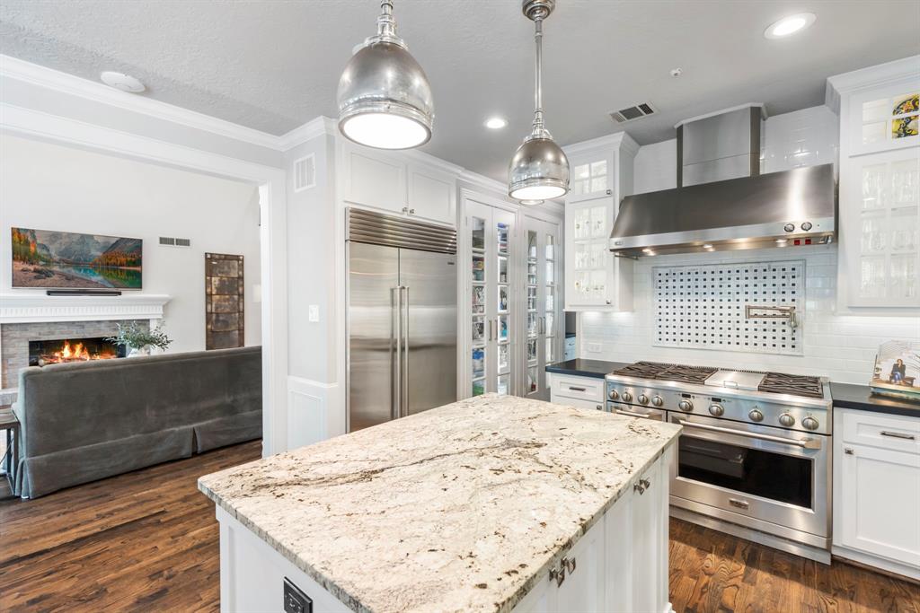 26 Southgate Drive, The Woodlands, Texas image 12