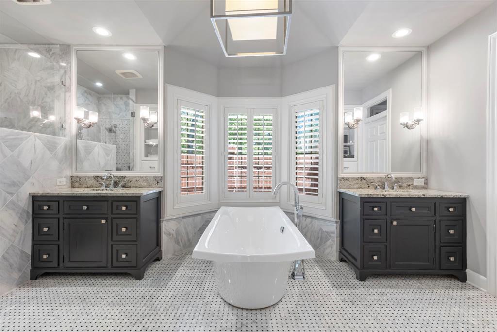 26 Southgate Drive, The Woodlands, Texas image 19