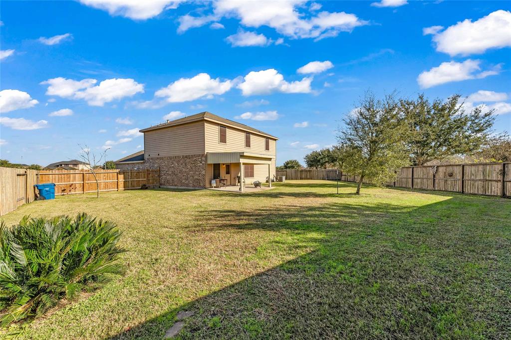 6938 Chessgate Falls Lane, Richmond, Texas image 33