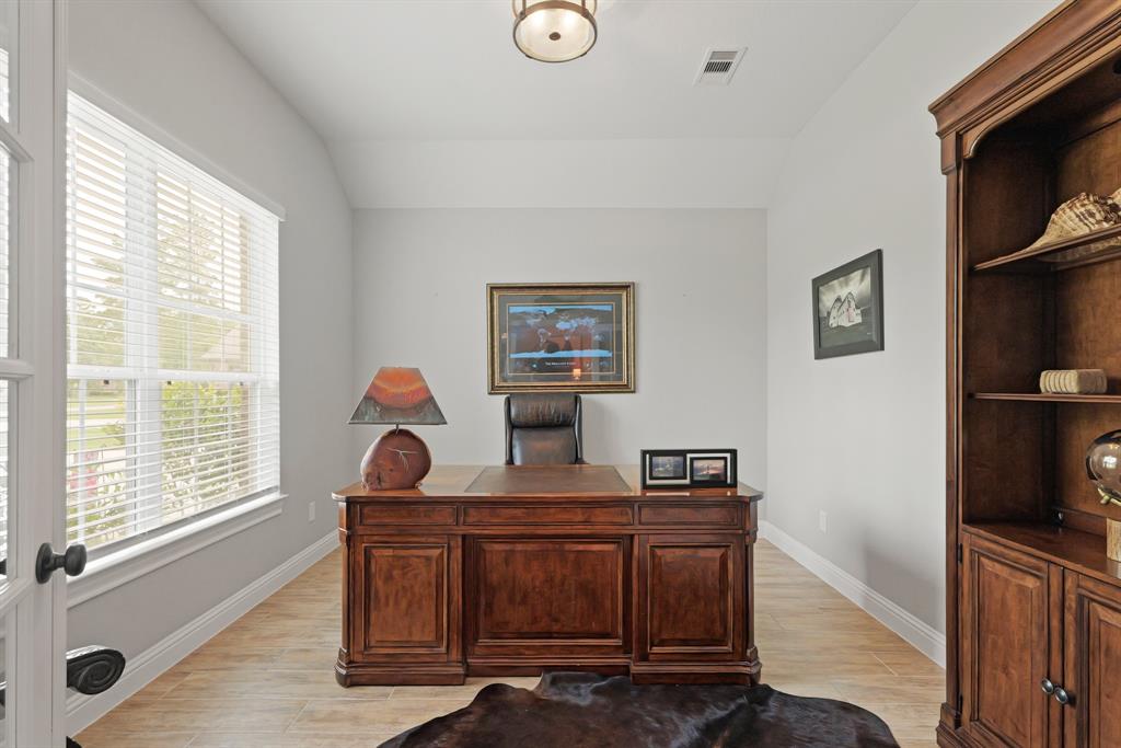 1603 Country Club Drive