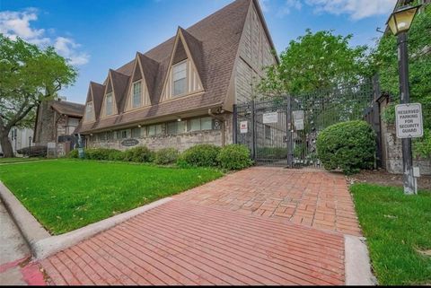 Photo of 2574 Marilee Lane #18, Houston, TX 77057 (MLS # 26857833)