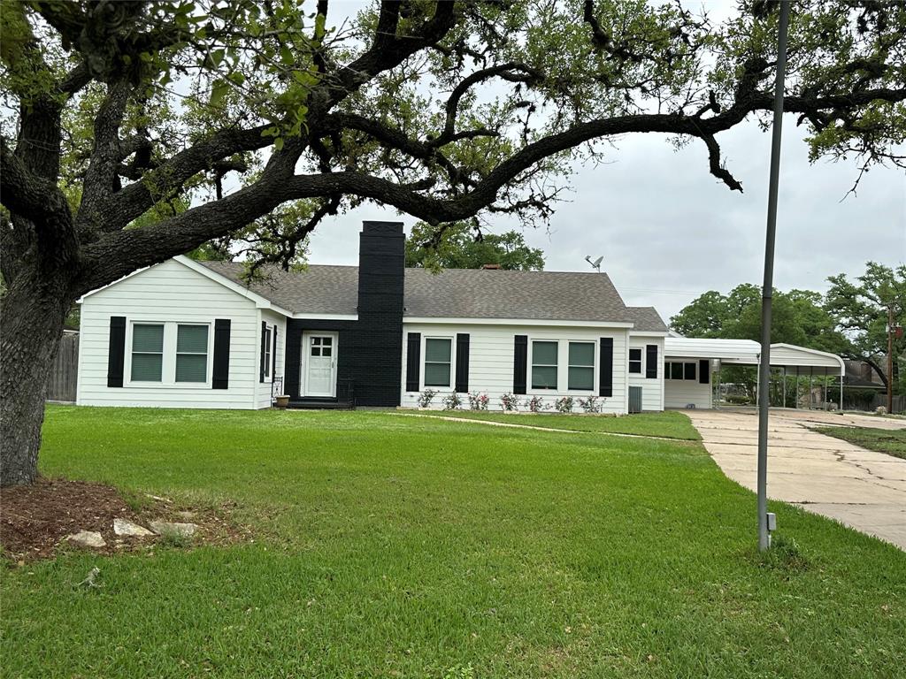 603 S Mccarty Avenue, Eagle Lake, Texas image 2