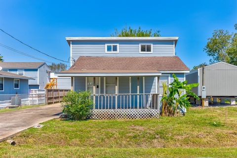 A home in Bacliff