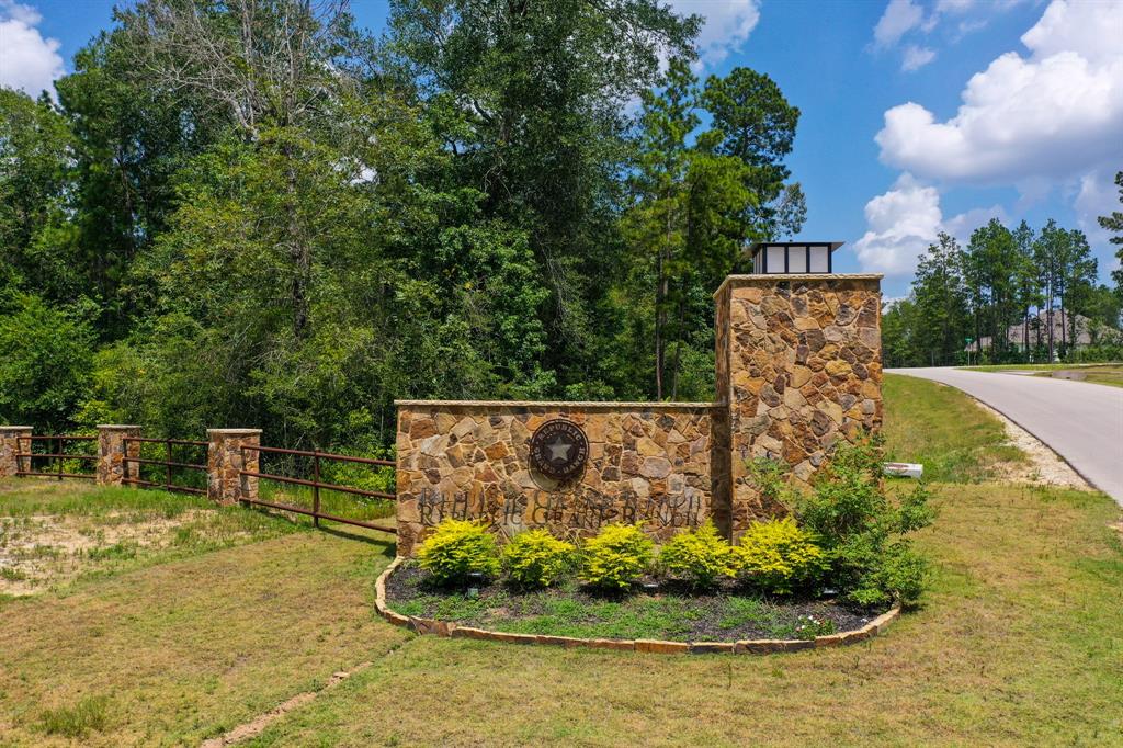 15973 Ridge Oak Road, Willis, Texas image 1