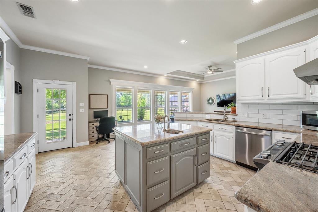 2104 Fairfax, College Station, Texas image 24