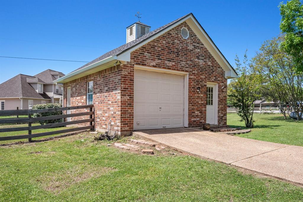 2104 Fairfax, College Station, Texas image 32