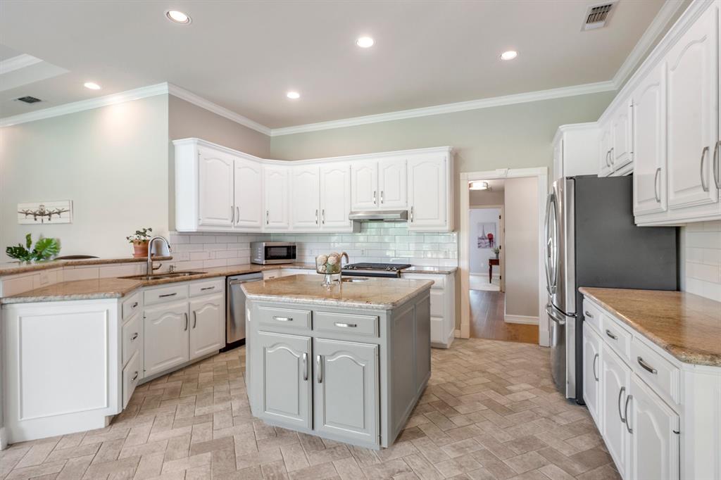 2104 Fairfax, College Station, Texas image 8