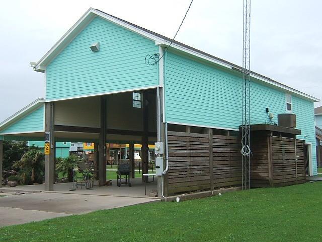 930 West Lane, Crystal Beach, Texas image 10