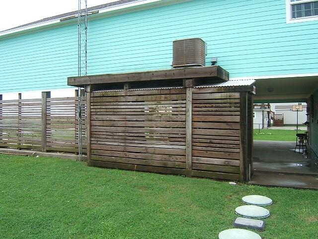 930 West Lane, Crystal Beach, Texas image 23