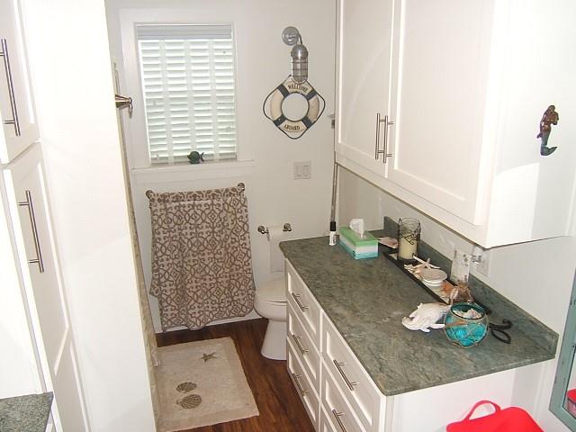 930 West Lane, Crystal Beach, Texas image 16