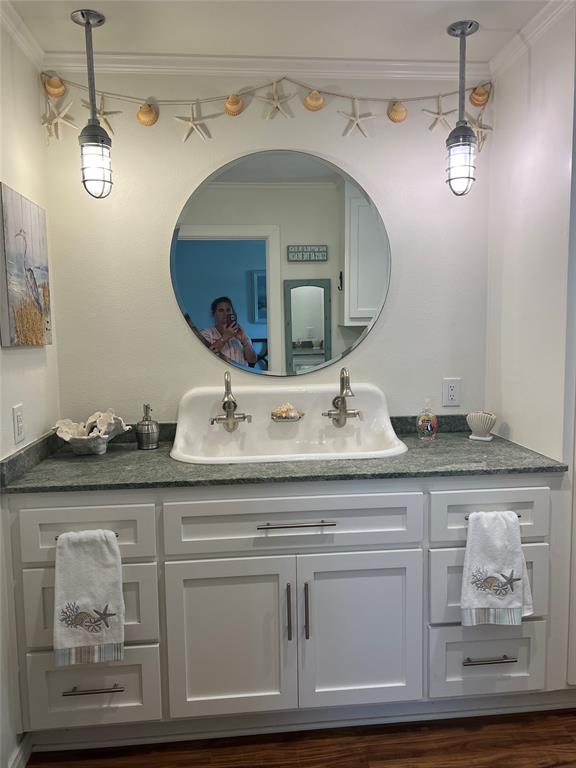 930 West Lane, Crystal Beach, Texas image 14