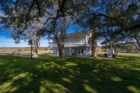 A home in Schulenburg