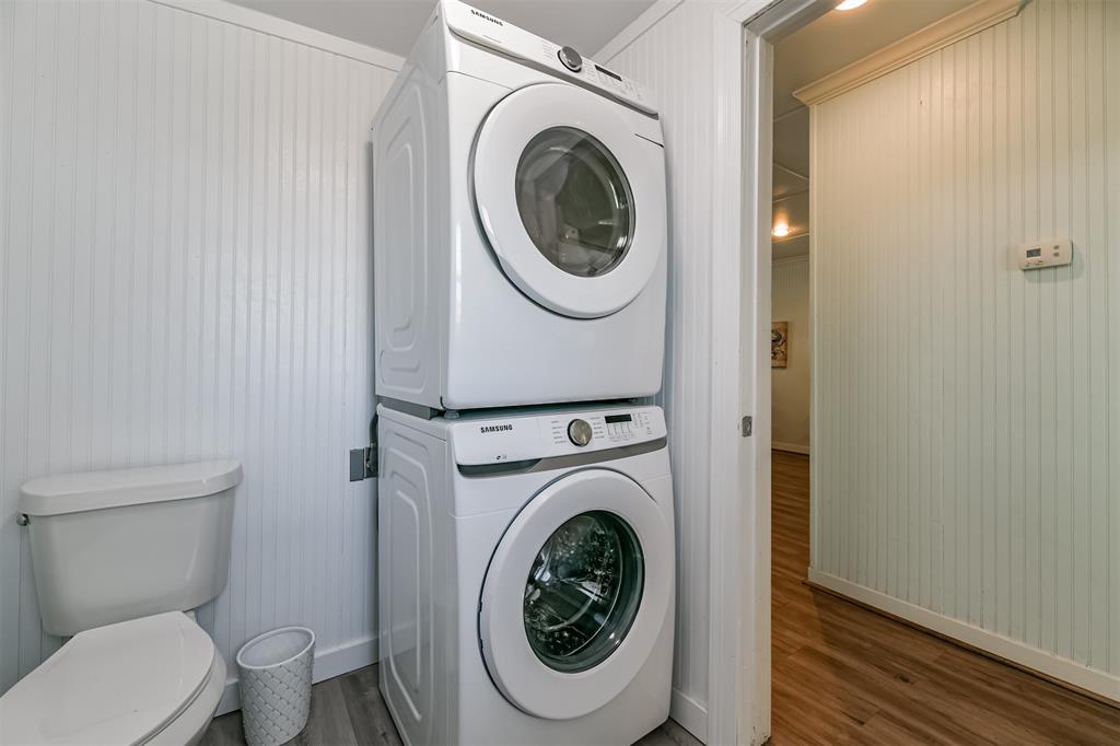 1041 N Monkhouse Drive, Crystal Beach, Texas image 19