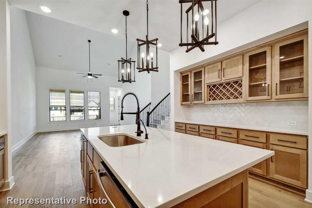 5811 Silver Perch Lane, Manvel, Texas image 13