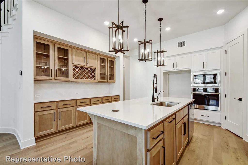 5811 Silver Perch Lane, Manvel, Texas image 12