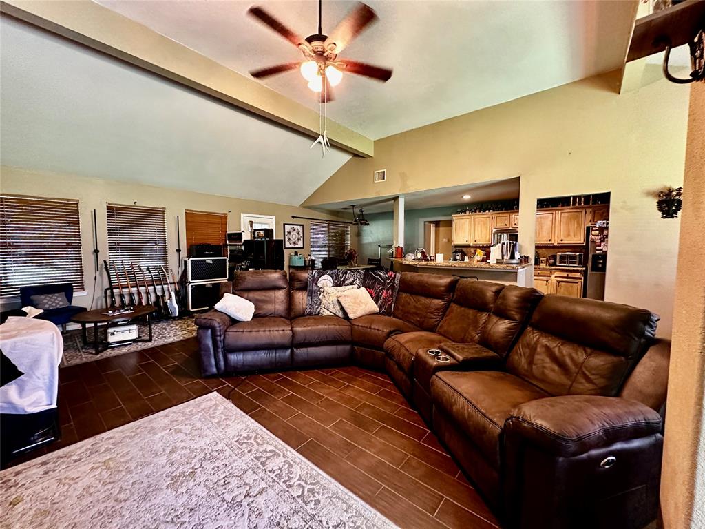 308 County Road 893b, Angleton, Texas image 4