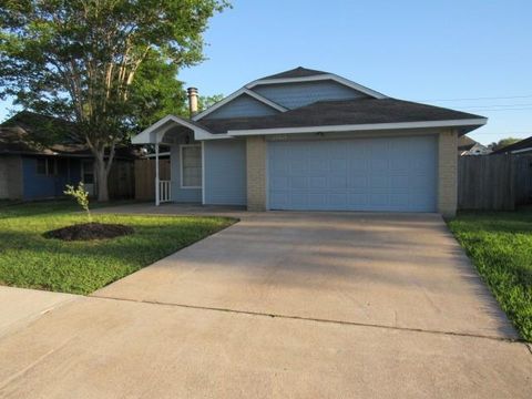 Single Family Residence in Sugar Land TX 13919 Clear Forest Drive.jpg