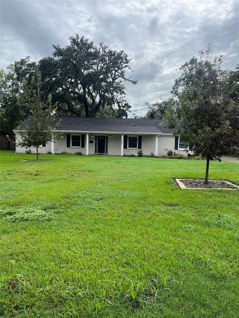 A home in Lake Jackson