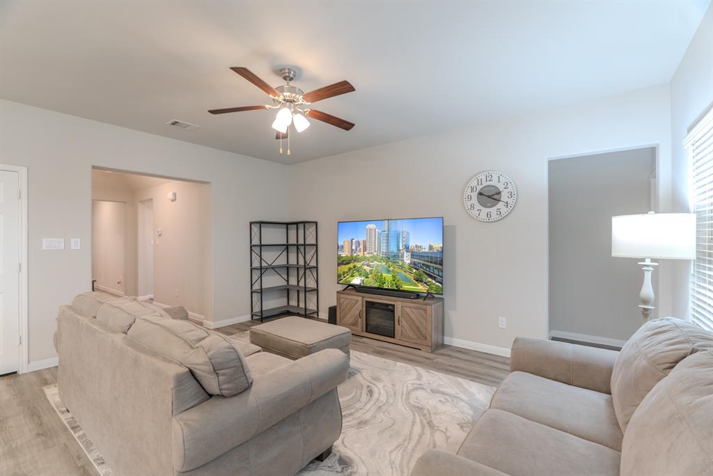 3421 Fawnwood Drive, Texas City, Texas image 10