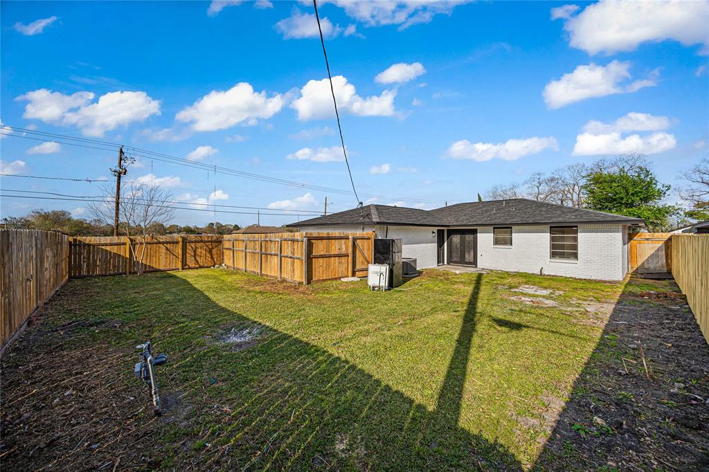 2102 Cherry Lane, Pasadena, Texas image 17